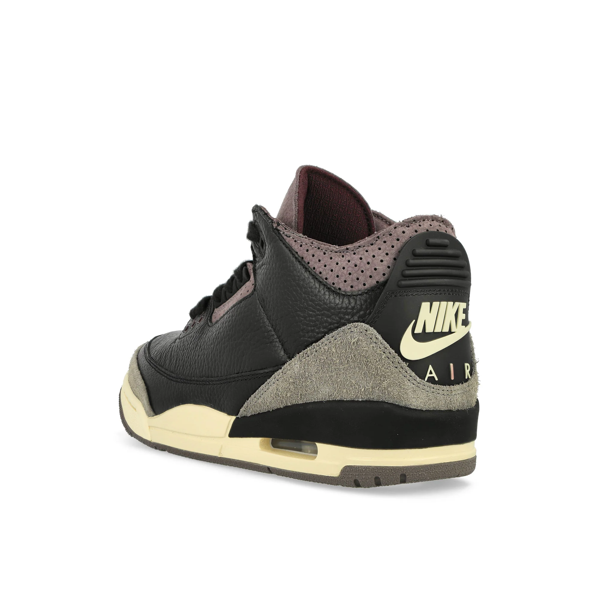 Air Jordan 3 Retro - Image 3