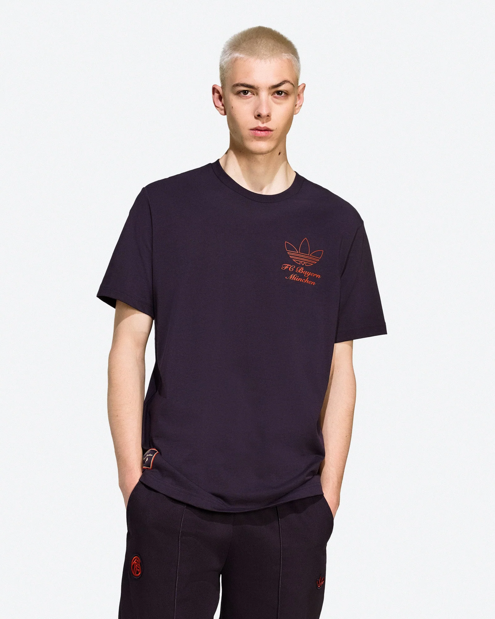FC Bayern München Icon Graphic Tee - Image 3
