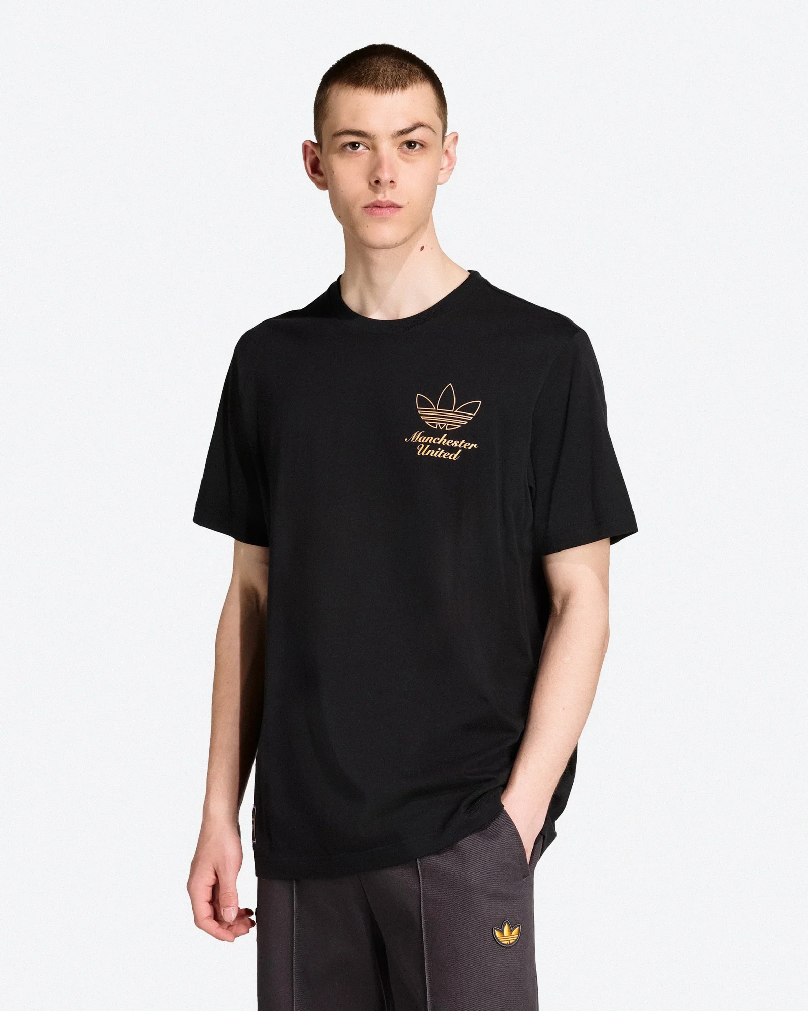 Manchester United Icon Graphic Tee - Image 3