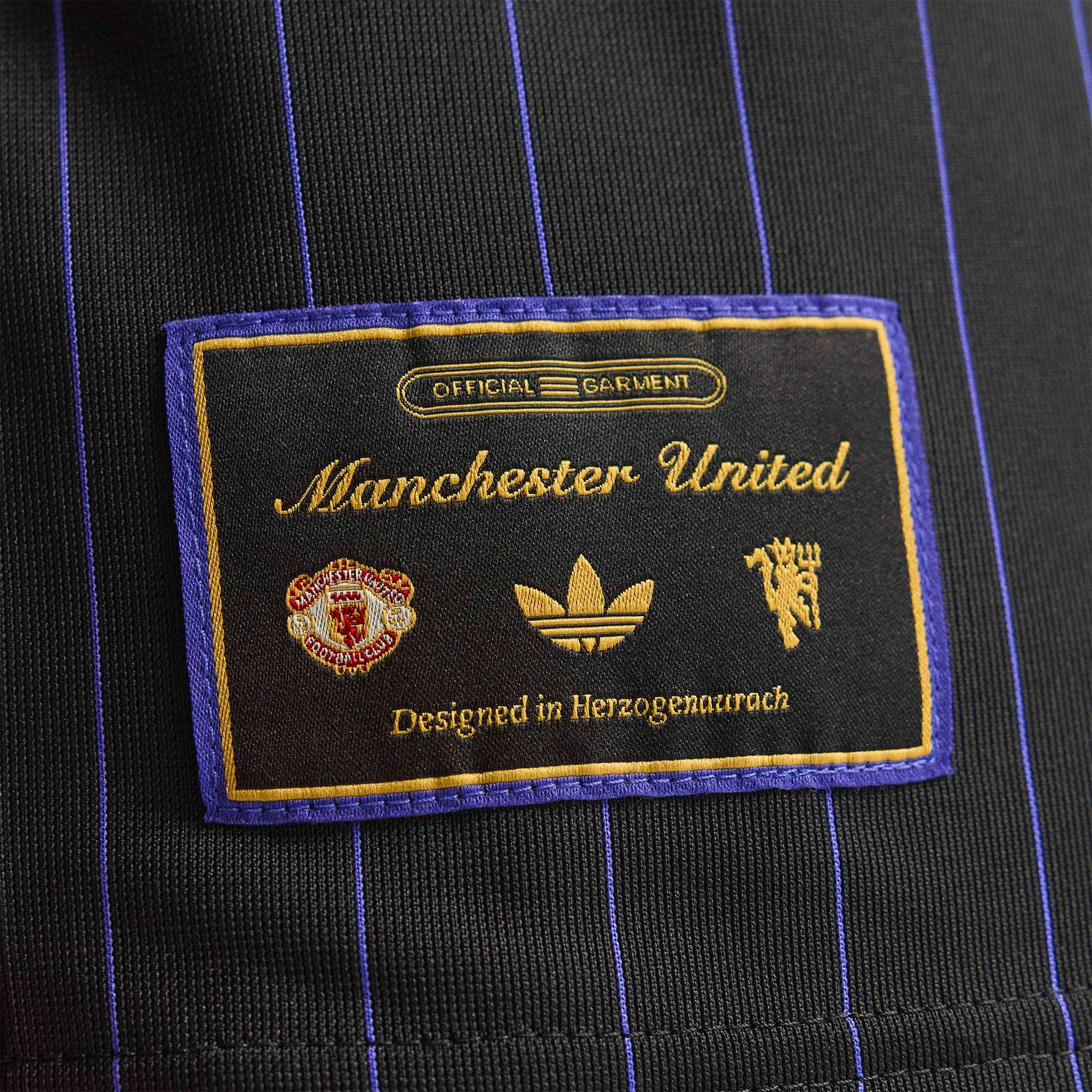 Manchester United Icon Jersey - Image 4