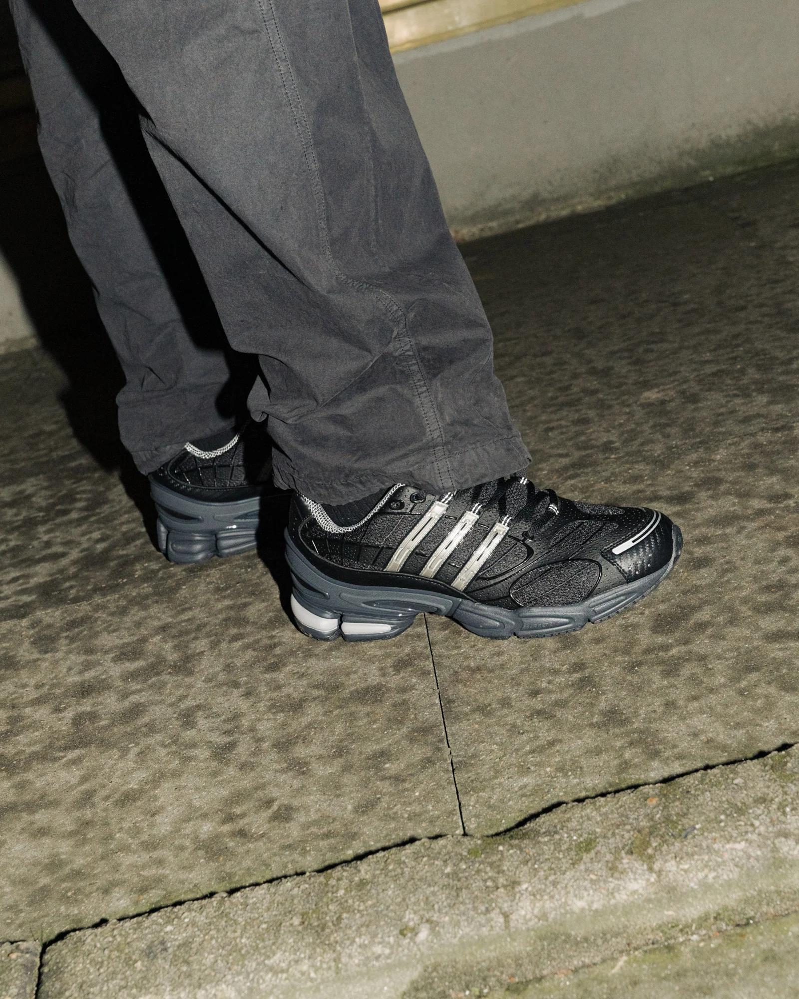 Ozweego Pro - Image 3