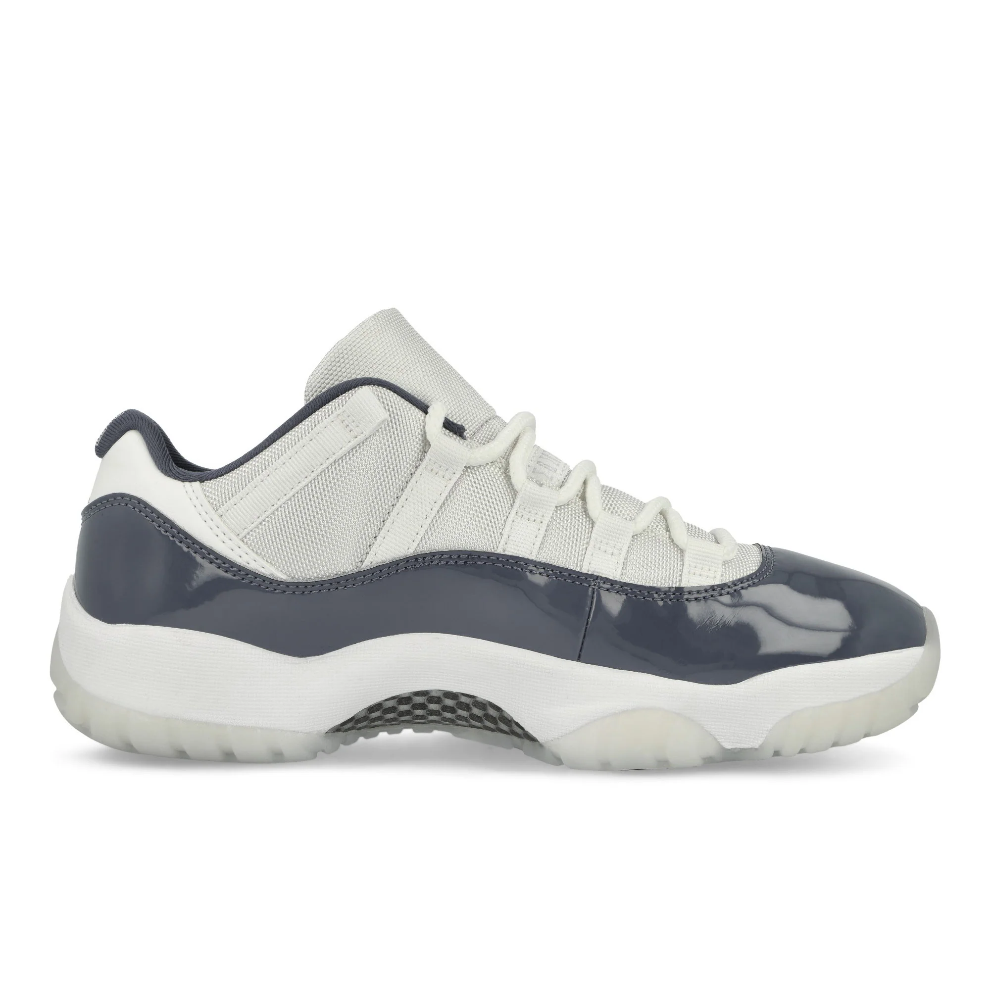 Air Jordan 11 Retro Low - Image 2