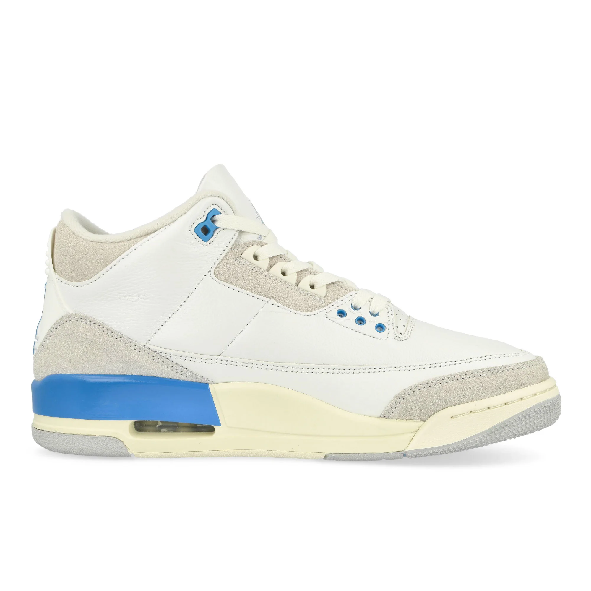 Air Jordan 3 Retro - Image 2