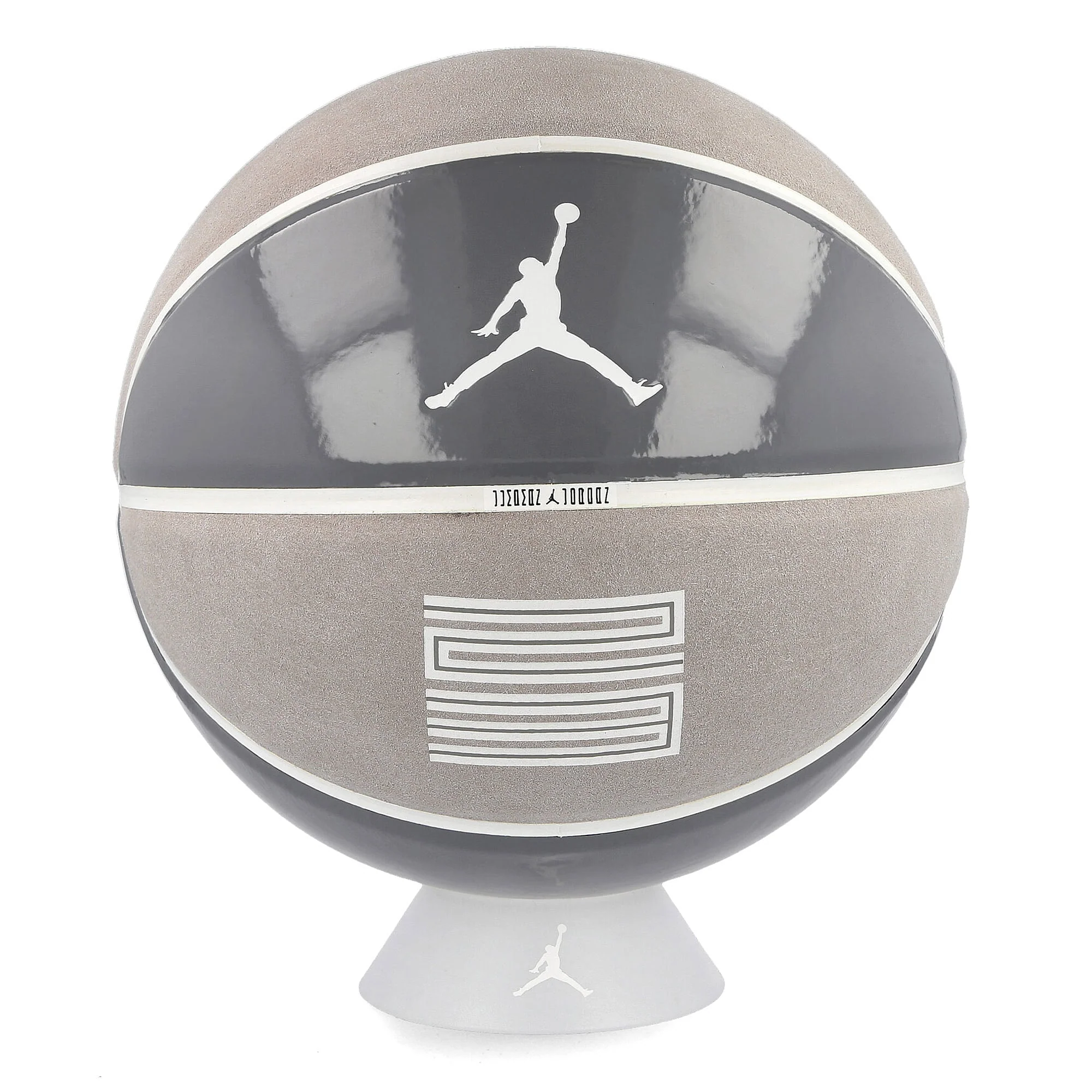 Air Jordan Premium Basketball 8P - Image 2