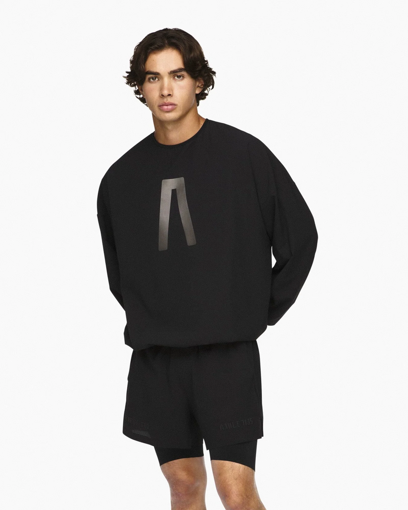 Crew - Image 3