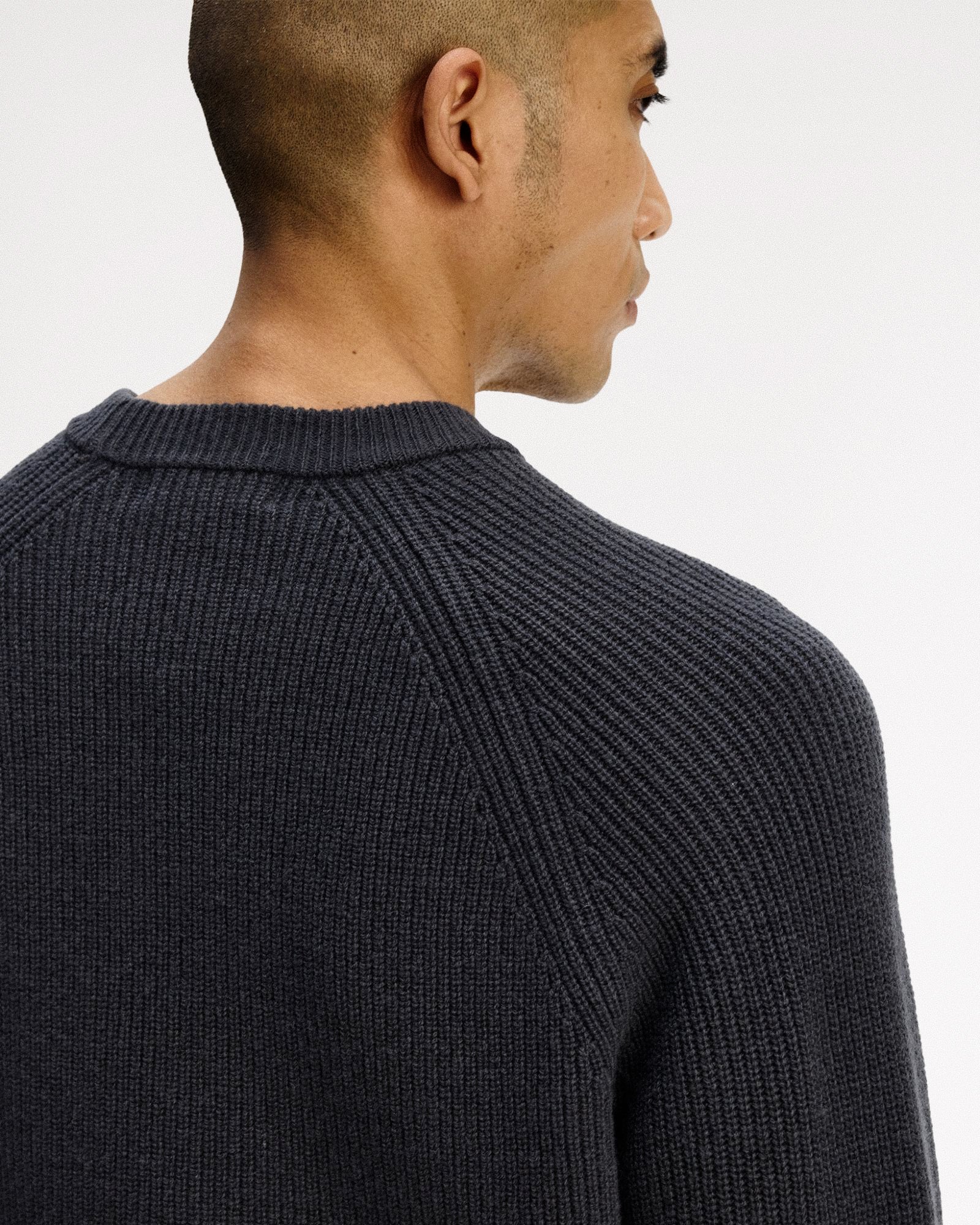 Lambswool Raglan Jumper - Image 5