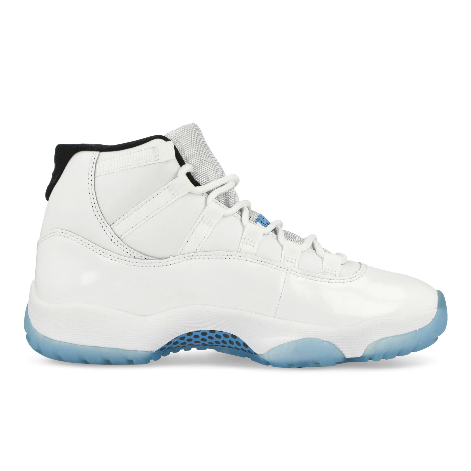 Air Jordan 11 Retro - Image 2