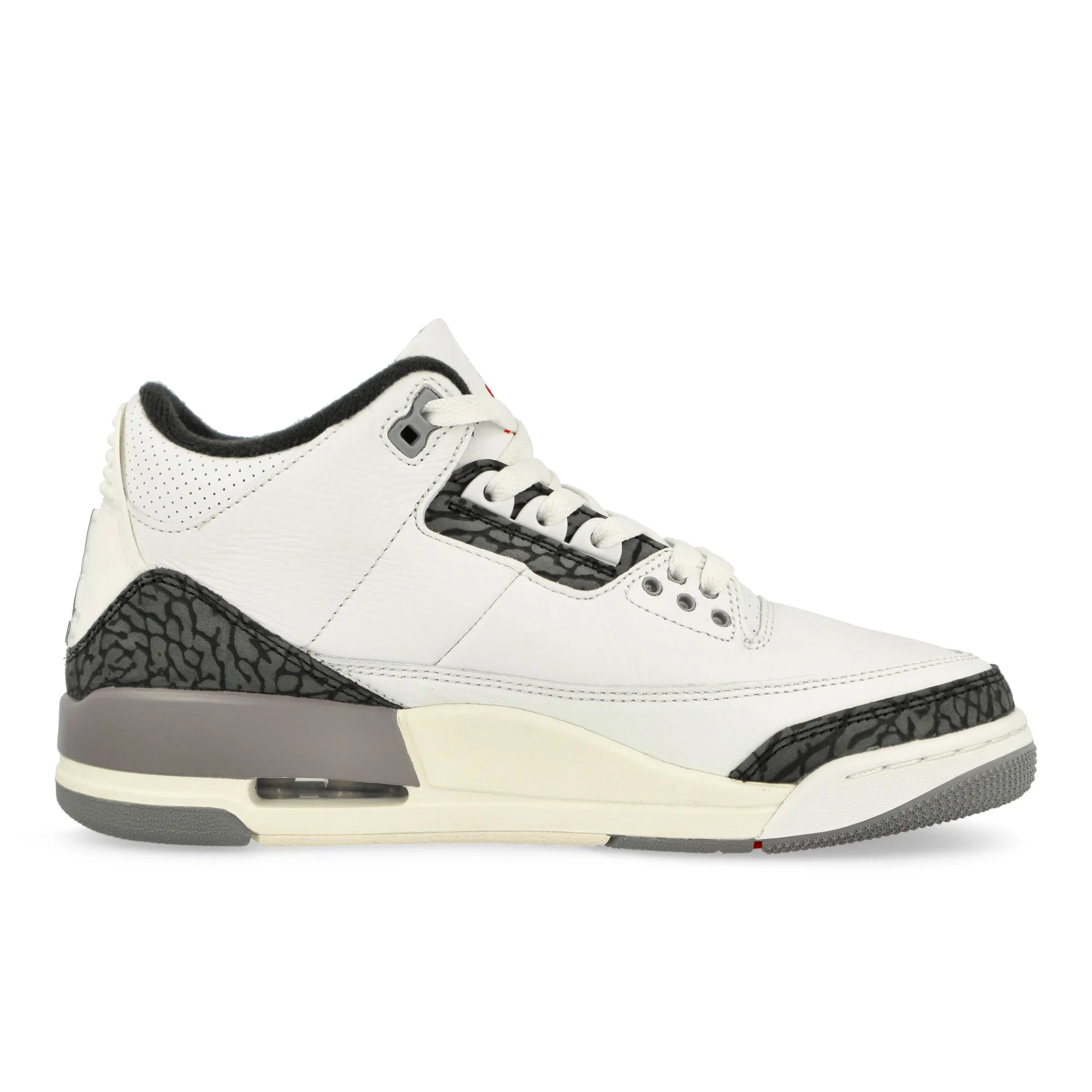 Air Jordan 3 Retro - Image 2