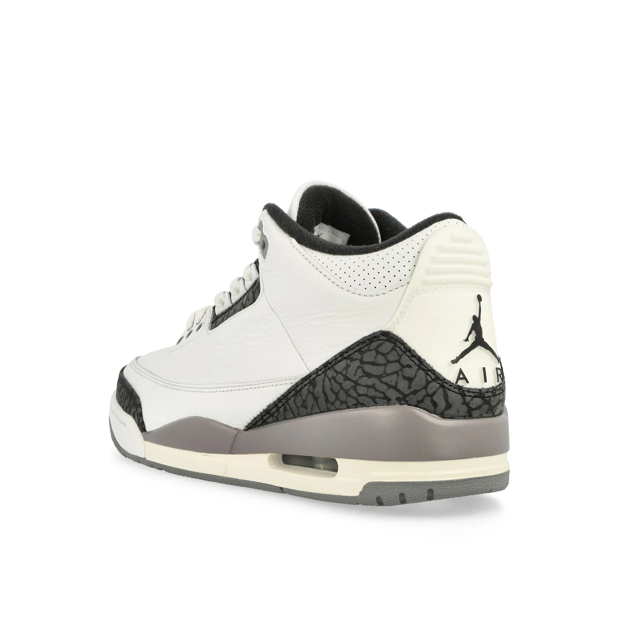 Air Jordan 3 Retro - Image 3