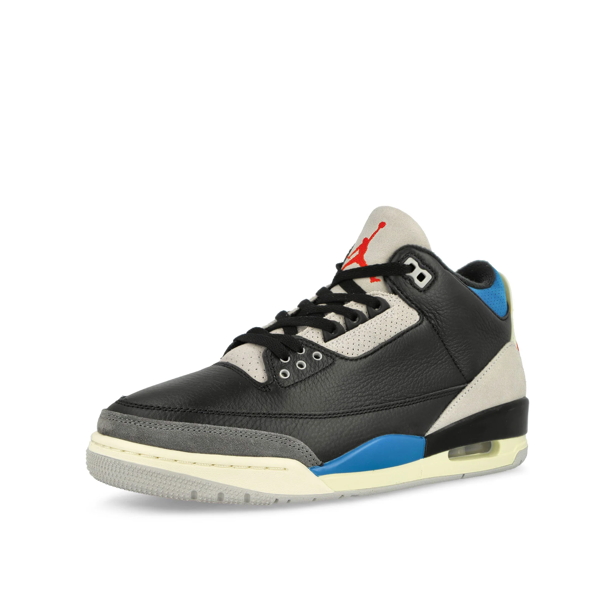 Air Jordan 3 Retro OG - Image 4