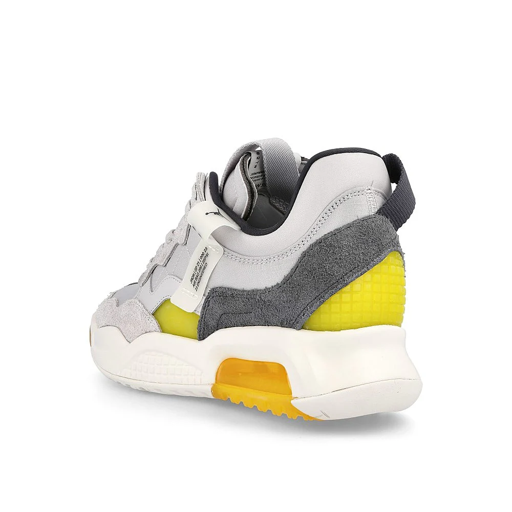 Air Jordan MA2 - Image 3