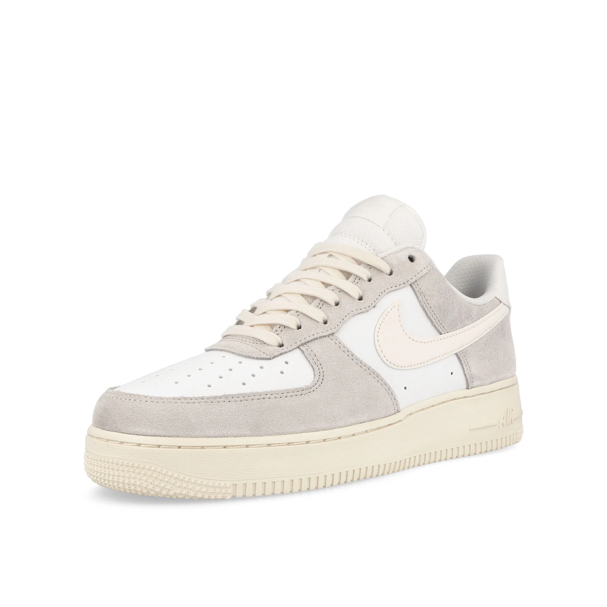 Air Force 1 LV8 - Image 4