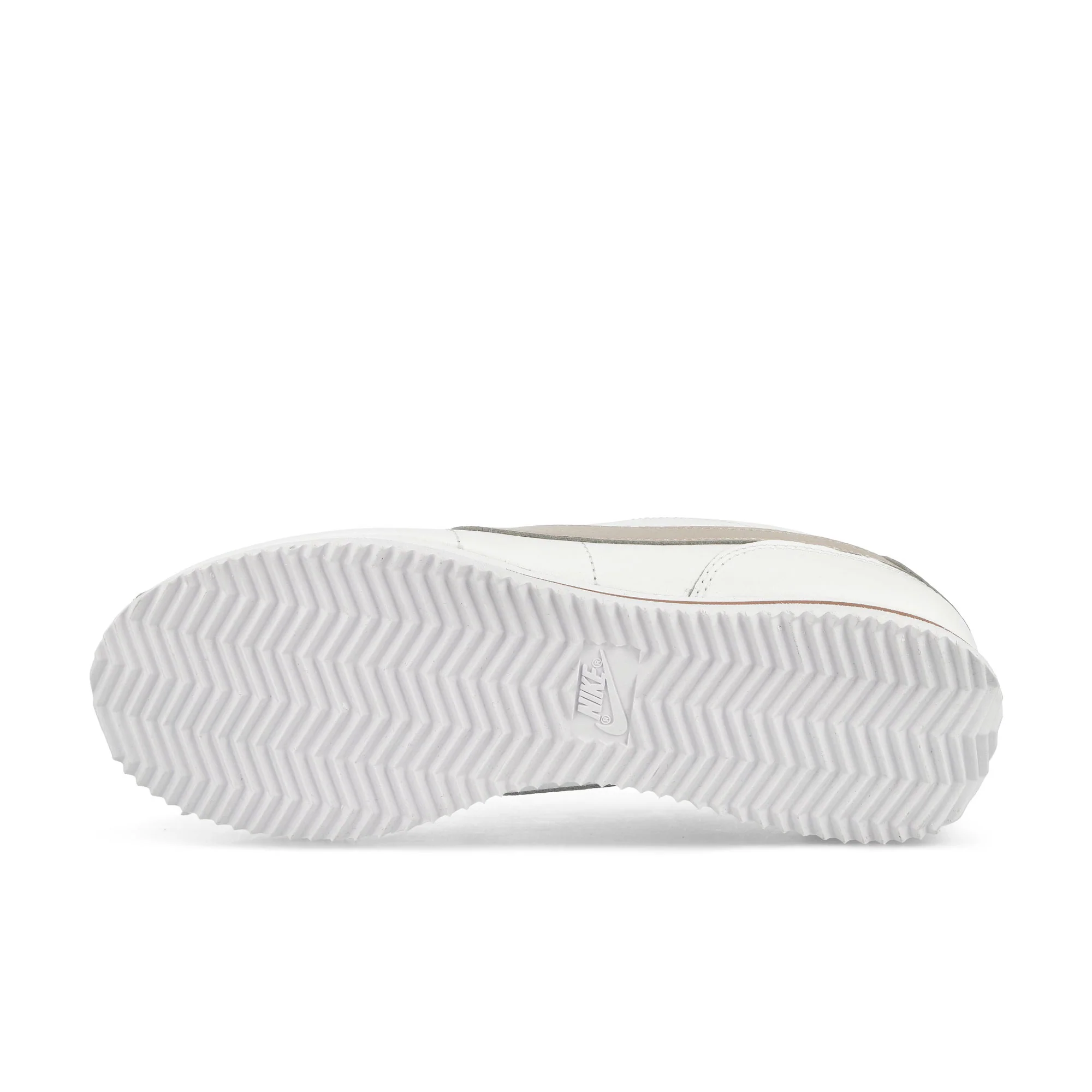 W Cortez - Image 6