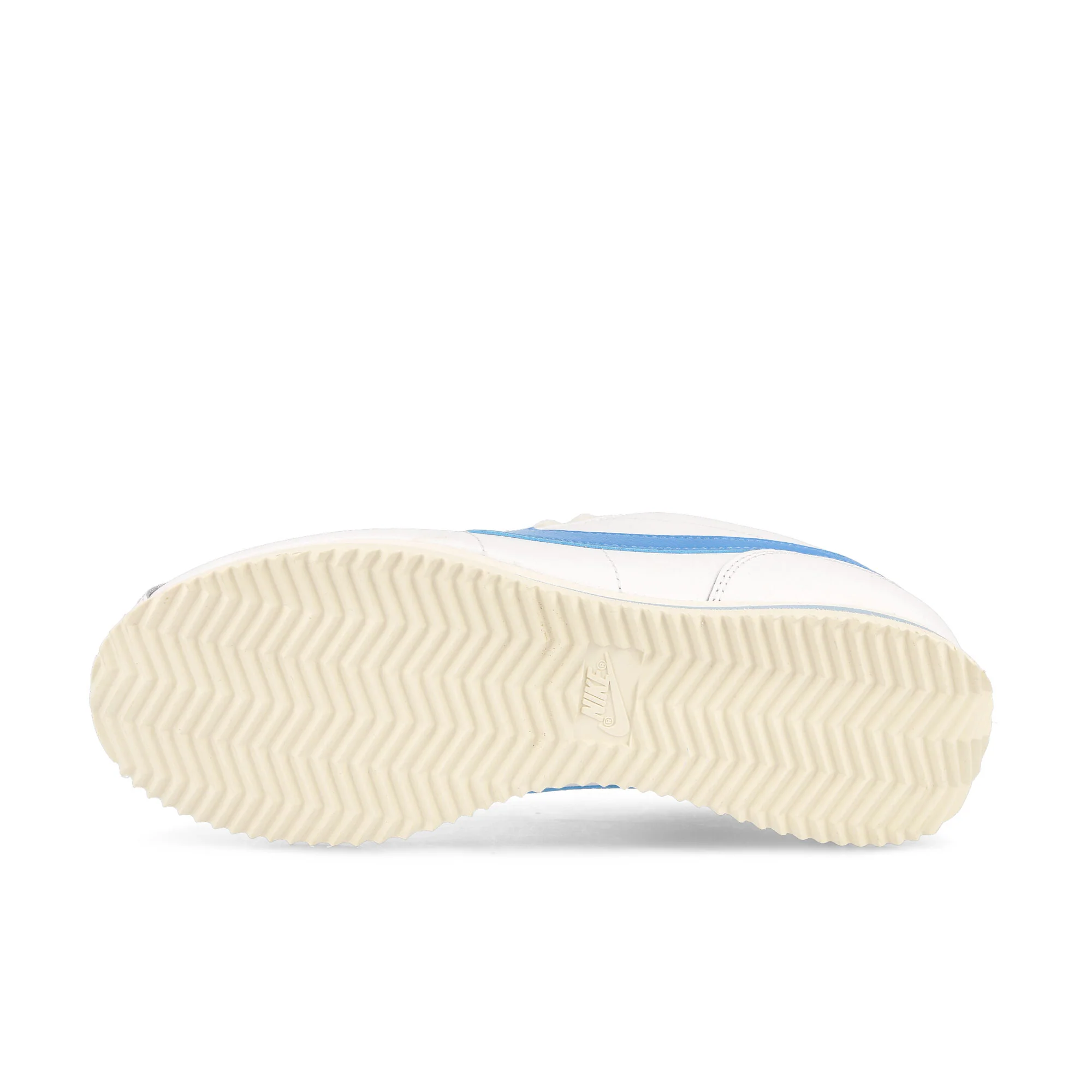 W Cortez - Image 6