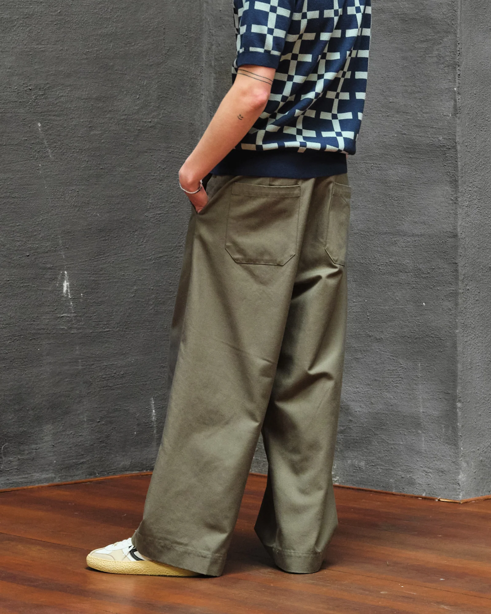 Oliver Pleated Pant - Image 4