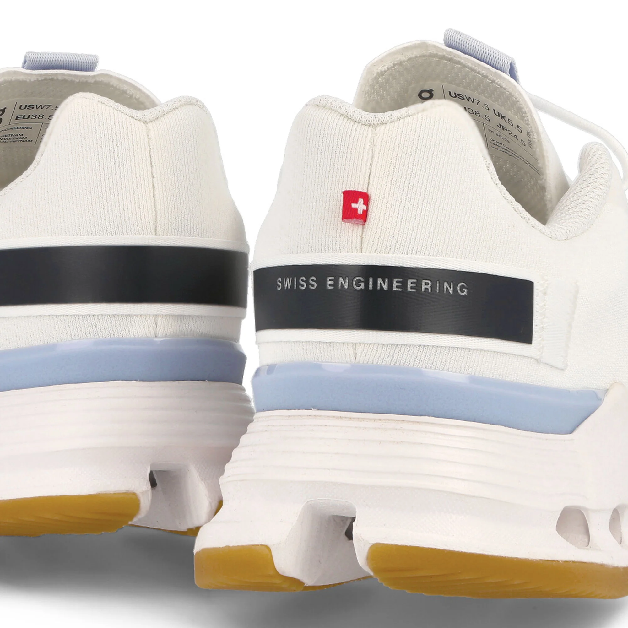 W Cloudnova Form - Image 5