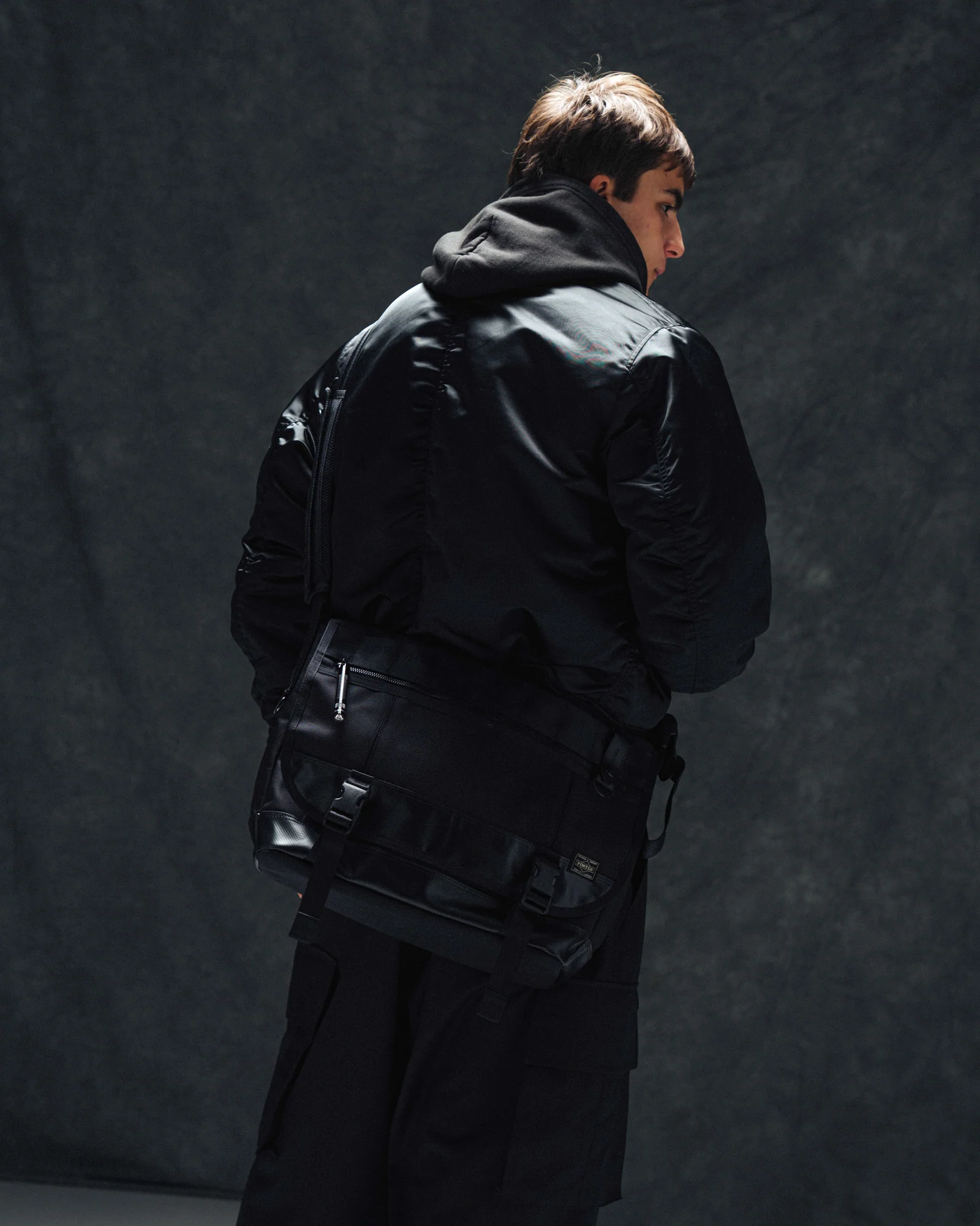 Heat Messenger Bag (L) - Image 3