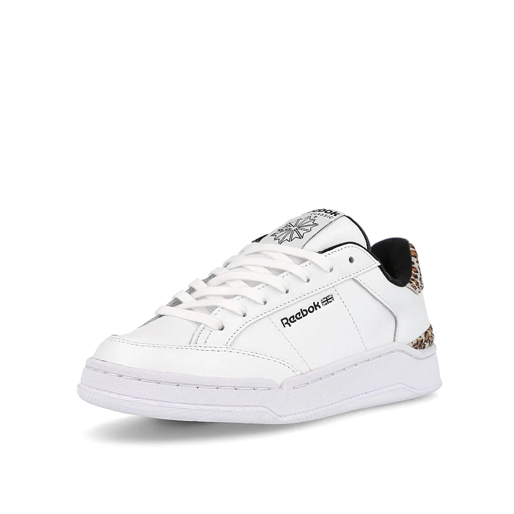 wmns ad court - Image 4