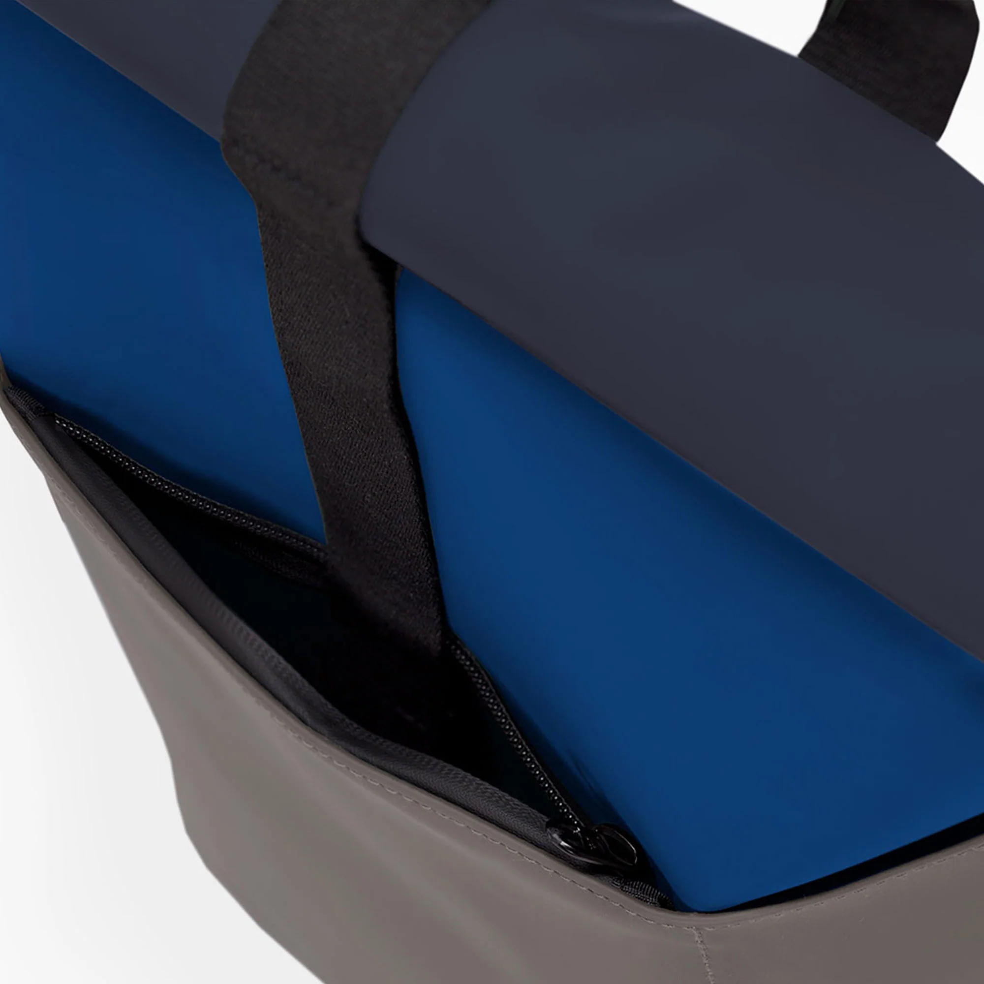 Hajo Medium Backpack - Image 5