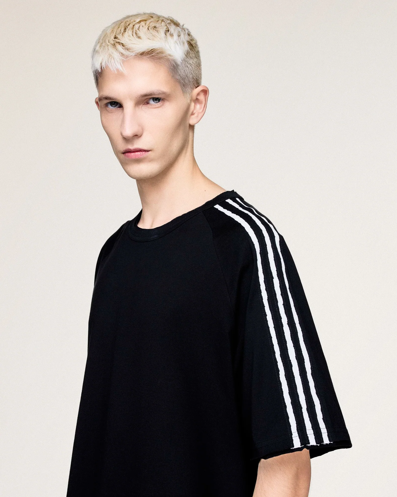 Raw Edge 3 Stripes SS Tee - Image 4